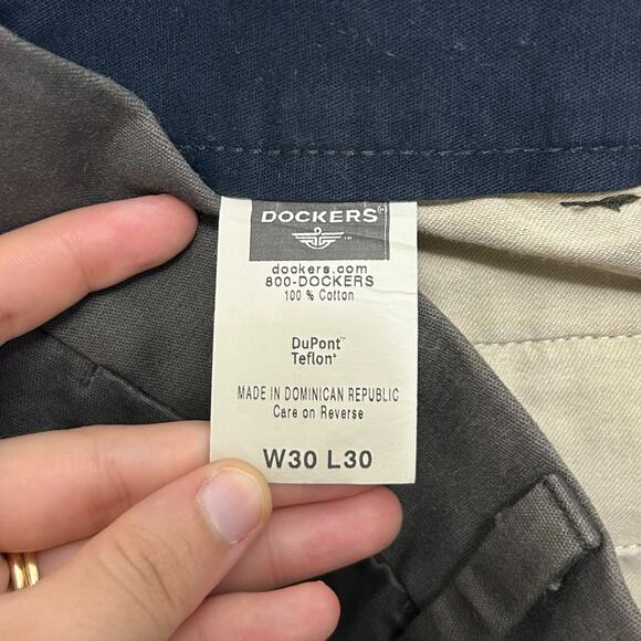 Dockers Relaxed Chino Pants NWT Men's Sz 30x30 Gray-Green Khaki Stain Defender - Picture 8 of 9